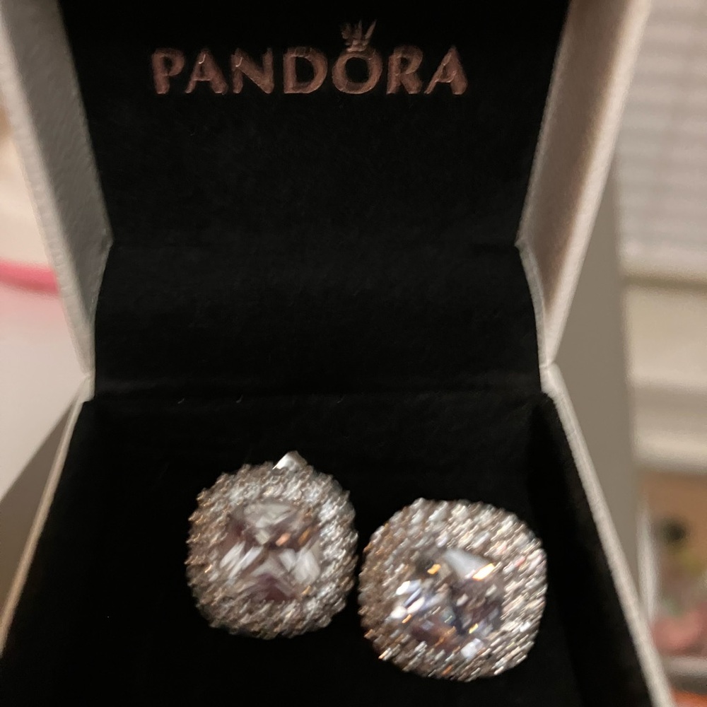 DIAMOMELLE STUDS - Picture 4 of 4